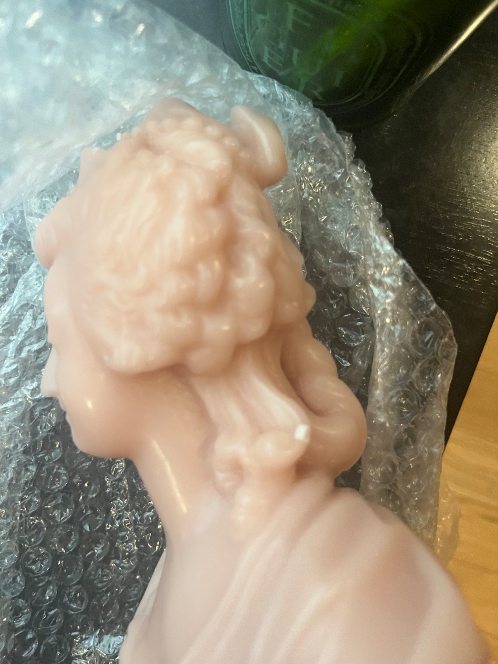 Cire Trudon Marie Antoinette bust candle in rose - Picture 8 of 16